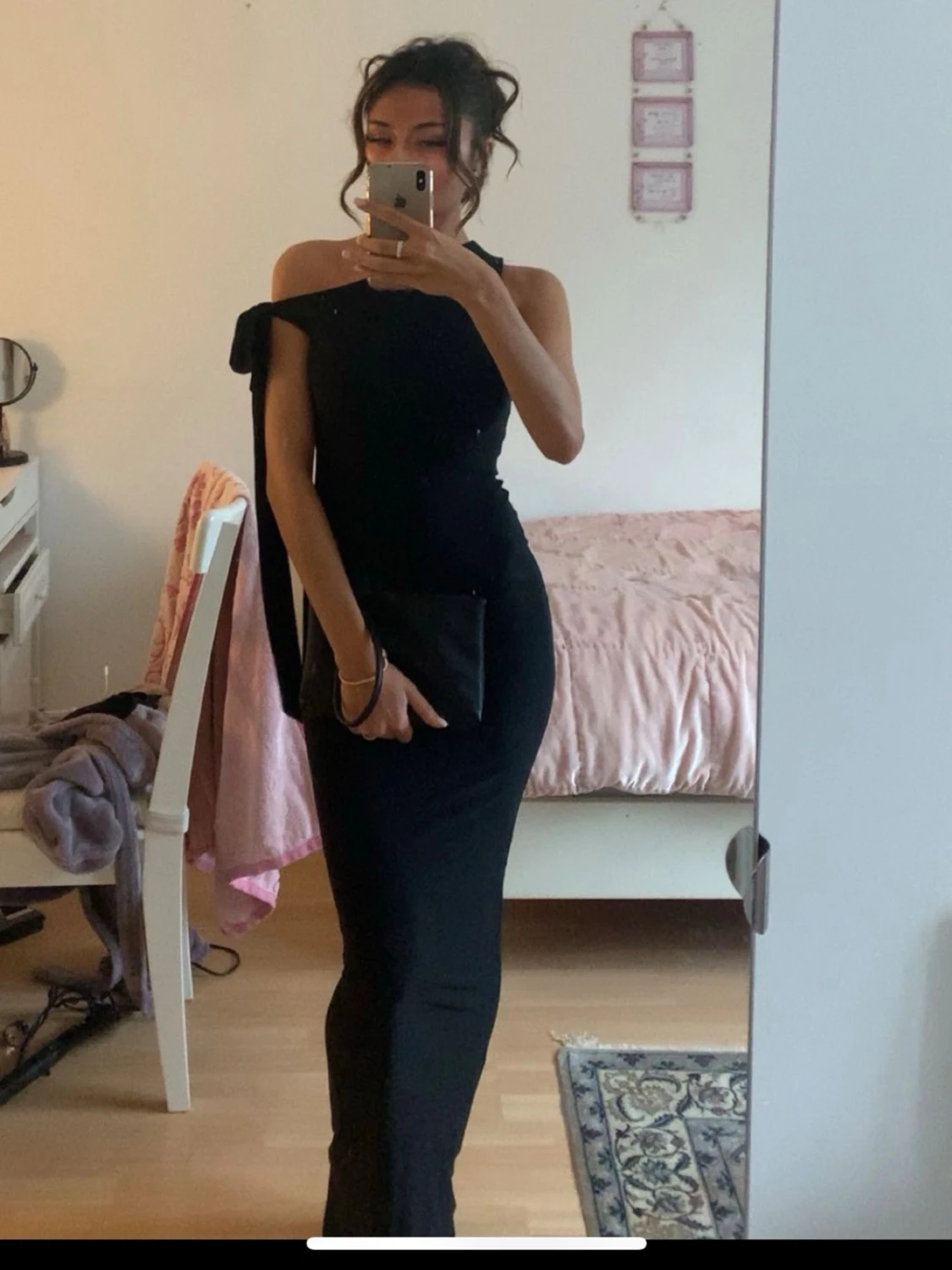 Svart långklänning med oneshoulder - 1