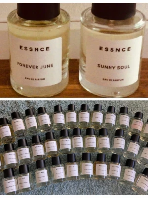 Essnce och Curiosasplit 💟 - Splittar mina parfymer från Essnce och Curiosa i  glasdekanter med spray ✨️SÄLJER EJ HELA FLASKAN ✨️2/3/5/10 ml✨️25/35/55/100 kr✨️Se listor bland bilderna vilka som finns ✨️Skriv vilka du önskar så lägger jag ut som ett nytt paket 💟Splittar även arabiska dofter och bodyspray, se mina annonser 
