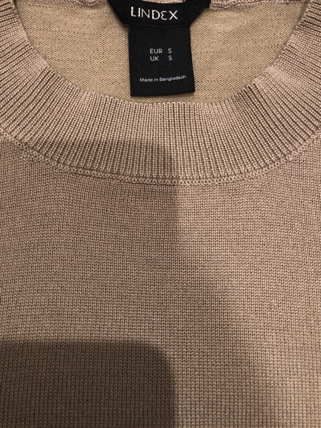 Beige kortärmad tröja från Lindex - 2