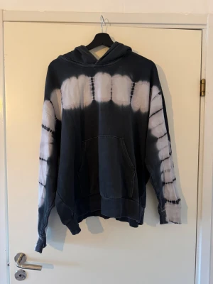 Hoodie - Ass cool Hoodie från Weekday