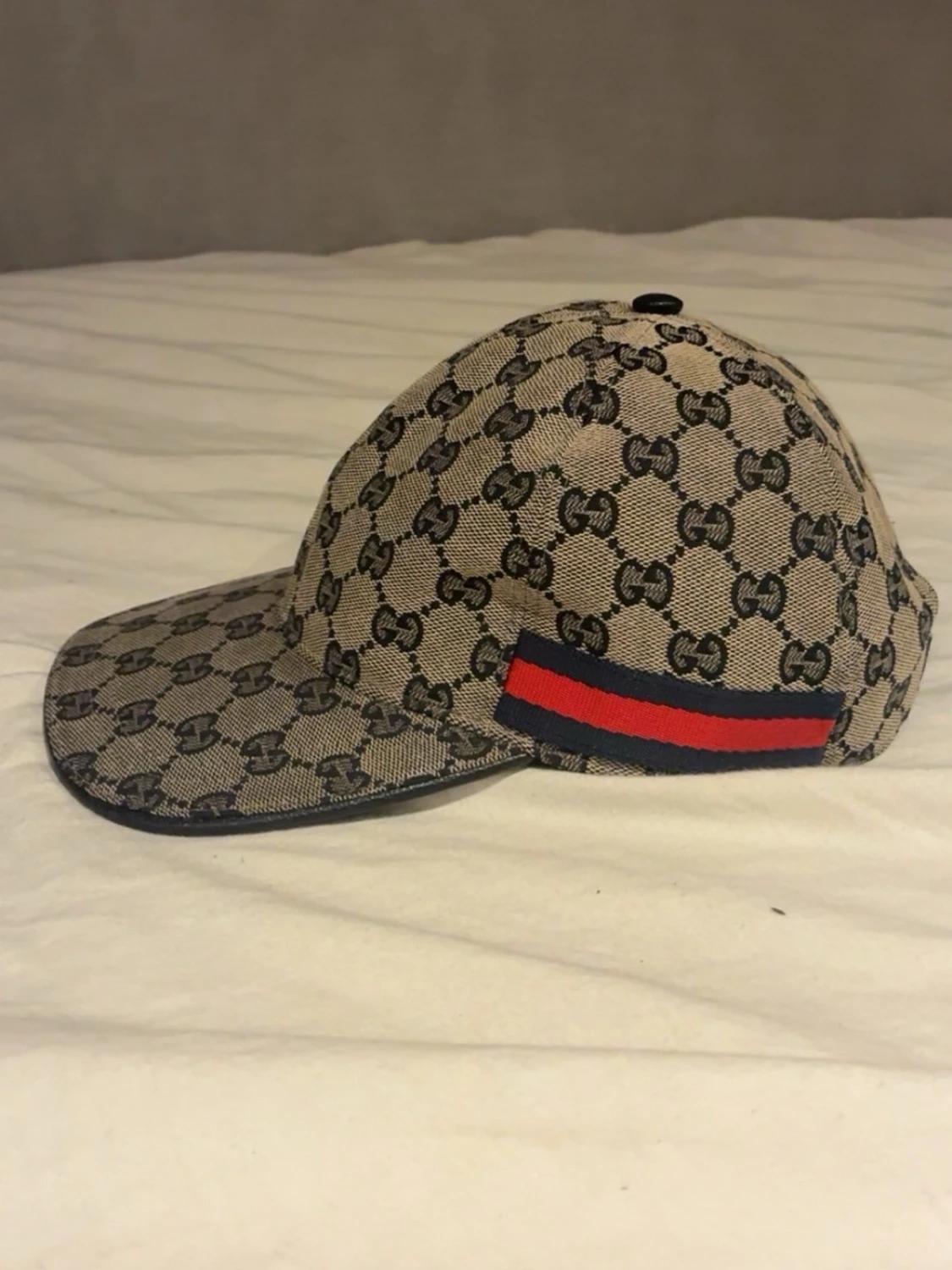 Gucci beige keps med GG-mönster