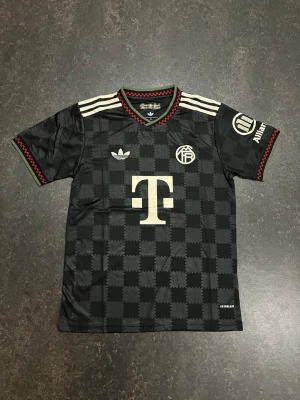 Bayern munchen Stl S - Bayern munchen tröja.                                                  Stl S.                                                                                       Ny                                                                                      Thailand kvalite