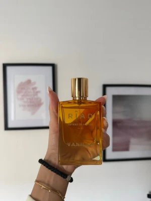Riad, Vanilla - ➡️ Användning : Några få sprut