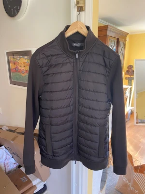 Dressman Cardigan - Nypris:900kr. Perfekt skick storlek : L