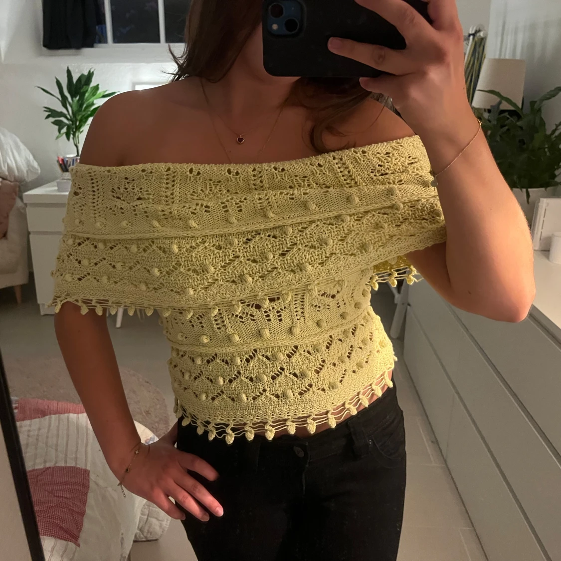 Ljusgul offshoulder stickad topp - 2