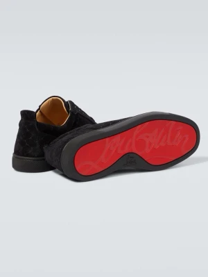 Christian Louboutin Louis Junior Black Braided strl 43 - Fick de igår kväll. Kommer med digital kvittering. Svart är inte min stil så säljer de. Använde de endast en gång ute i max 5 minuter. Kommer med allt, dustbags, extra laces, box etc. Dessa är slutsålt överallt, speciellt i storlek 43. Nypris på cirka 8k.
