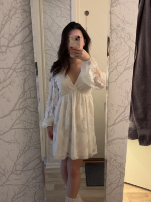 Ginatricot klänning - Superfin Ginatricot klänning i storlek S. Endast använd 1 gång. Inga slitage eller så, pris kan sänkas vid snabb affär💕