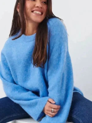 Gina stickad  - Blå Gina stickad tröja❣️säljs inte längre