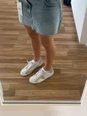 philippe model sneekers - Jättesnygga sneekers från philippe model, använda  denna sommaren men väldigt fräscha