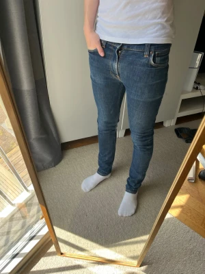 Nudie jeans - Tja! Säljer detta feta paret jeans från Nudie| Modell: Thinn Finn| Mycket gott skick, kontakta mig vid minsta fråga!| //Nils