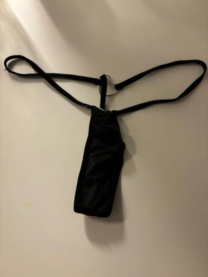 Stringtrosa - Stringtrosa Pris: 50kr  Storlek: S Nya 