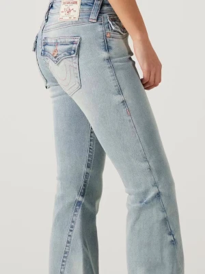 True Religion  - Nya oanvända jeans från True Religion - JOEY LOW RISE FLARE , blåa jeans. I W26  Med etiketter! Ordpris 1499kr 