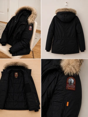 Parajumpers Kodiak XS - Parajumpers Kodiak vinterjacka i storlek XS säljes i mycket fint skick. Jackan är varm, robust och perfekt för vinterklimat med sin klassiska Kodiak-design och äkta pälsdetalj på huvan. Alla originaltillbehör medföljer samt kvitto finns kvar.   • Storlek: XS   • Modell: Parajumpers Kodiak   • Färg: Svart   • Skick: Mycket fint skick   • Alla tillbehör ingår   • Kvitto finns   Självklart kan jag gå ner i pris vid snabb affär Säljes då den inte kommer till användning längre.