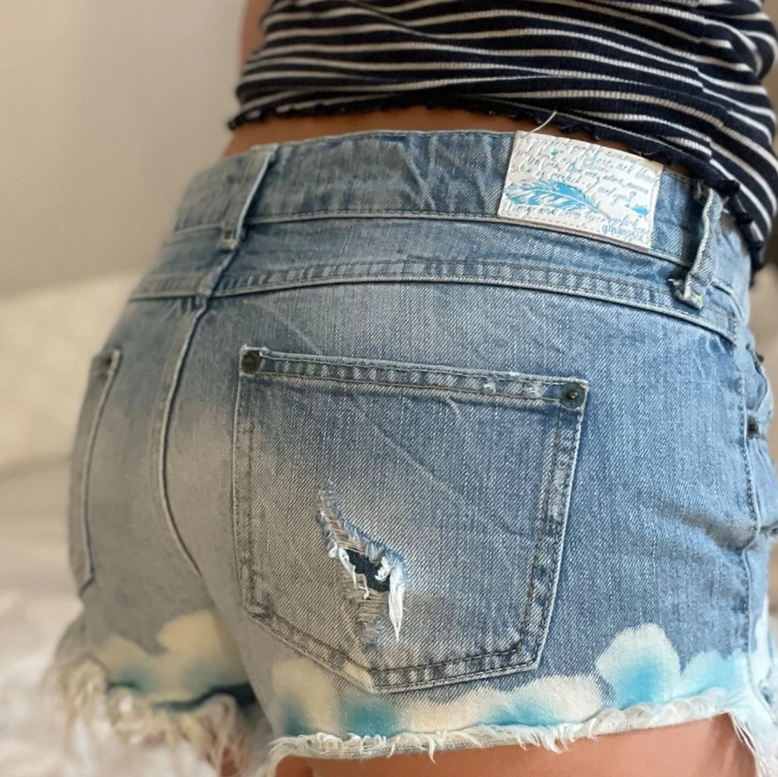 J17 Lågmidjade jeansshorts färgsplatter - 3