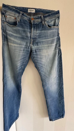 Jeans från Jack & Jones  - Comfort jeans från Jack & Jones. 