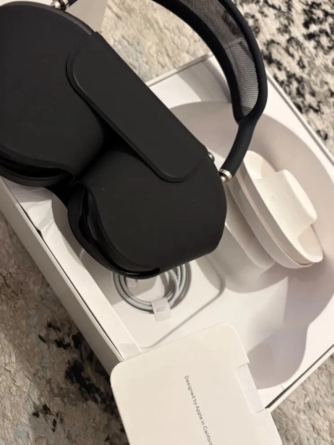 Apple AirPods Max i rymdgrå - 3