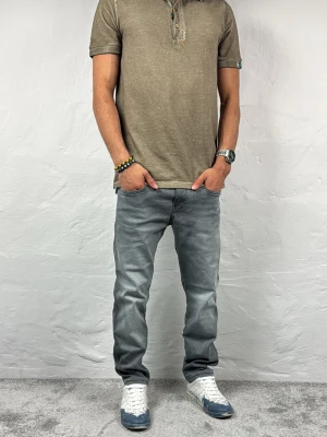 Replay jeans  - Ett par riktigt snygga jeans från Replay i storlek W30 L30 i modellen Anbbas Hyperflex 