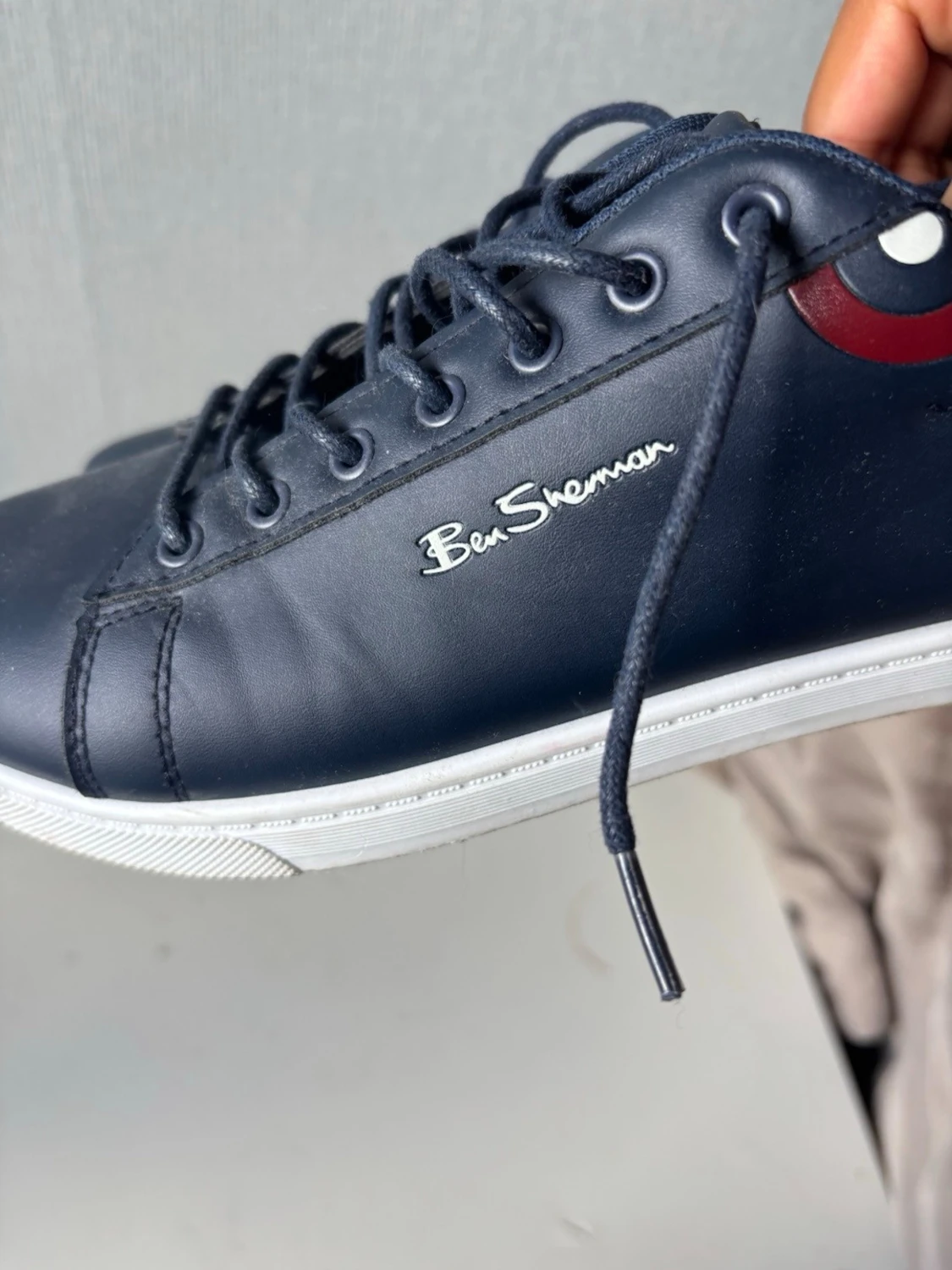 Mörkblå sneakers från Ben Sherman