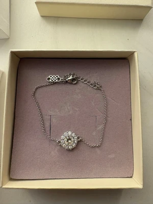 Silver armband  - Säljer silverarmband från Lilly & Rosé