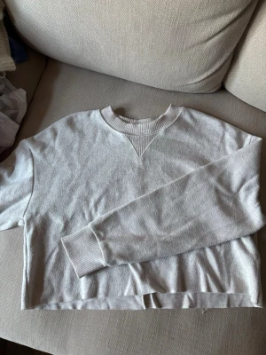 Kroppar stickad tröja - Kroppad tröja från Zara i xs