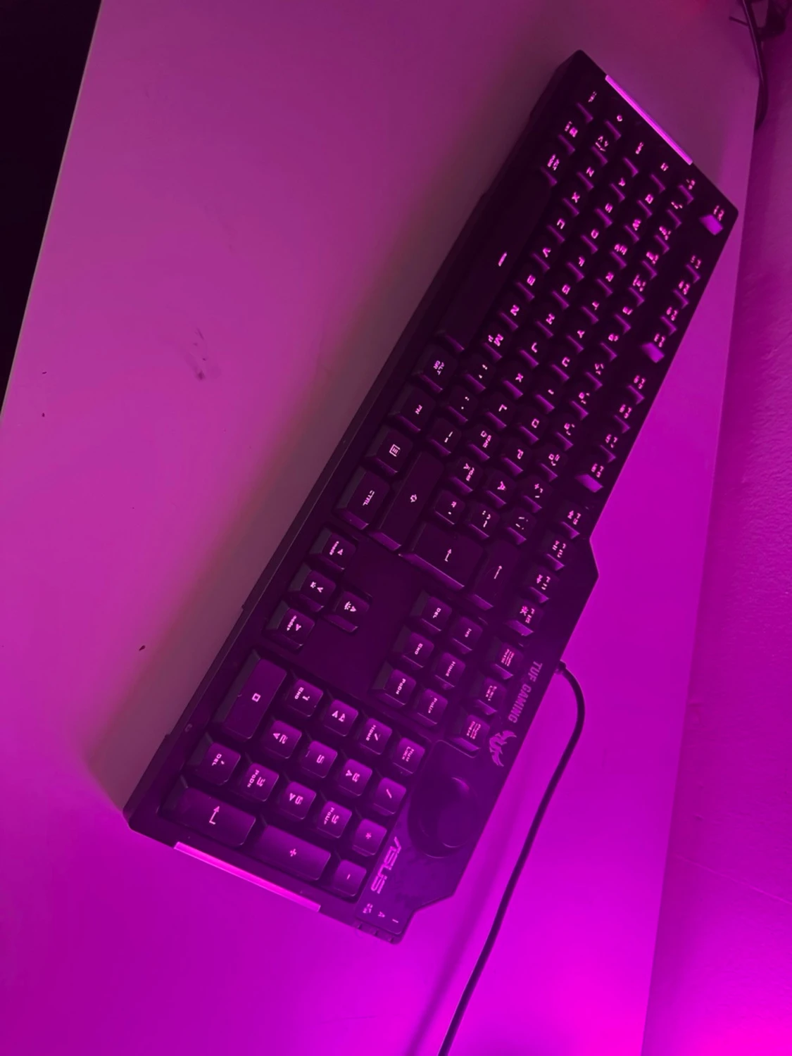 Svart gamingtangentbord från tuf gaming - 1