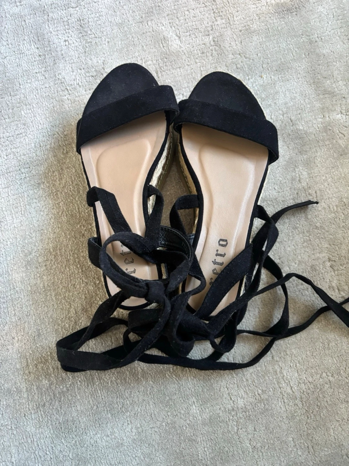 Sandaler plattåskor