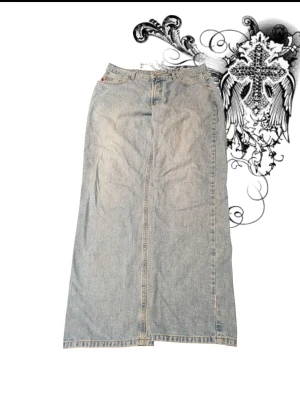 Baggy jeans skater - Y2k jeans i super skick 🤝 Passar M-L, rekommenderar starkt! Skicka bud och frågar såklart 🤝🙏