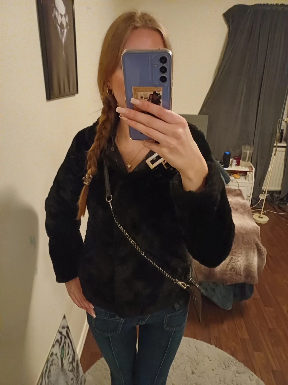 Svart axelväska med kedjerem - 5