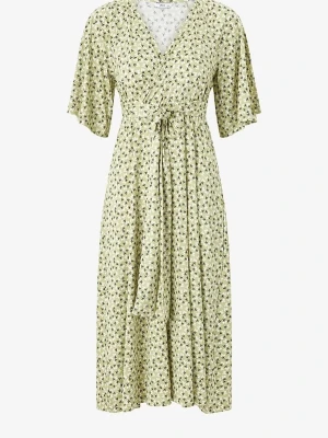 Blommig Lång Klänning Grån Ellos Storlek 38/40-42 - - Vacker klänning från ellos populära maxiklänningskollektion.  - Storlek 38/40 men passar även 42.  - Oanvänd.  -Se längd på sista bilden mätt från axeln till fotkant.  - Jag kan ha missat någon miniskavank men jag har försökt att granska så gott det går.