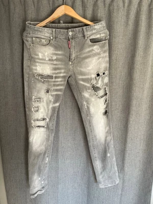 Dsqaured2 jeans  - Säljer dessa snygga dsq2 jeans i passform w30l30 