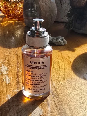 Maison margiela. By the fireplace. - Eau de toilette från maison margiela. 30 ml från början. Testat men passade dessvärre inte mig. 