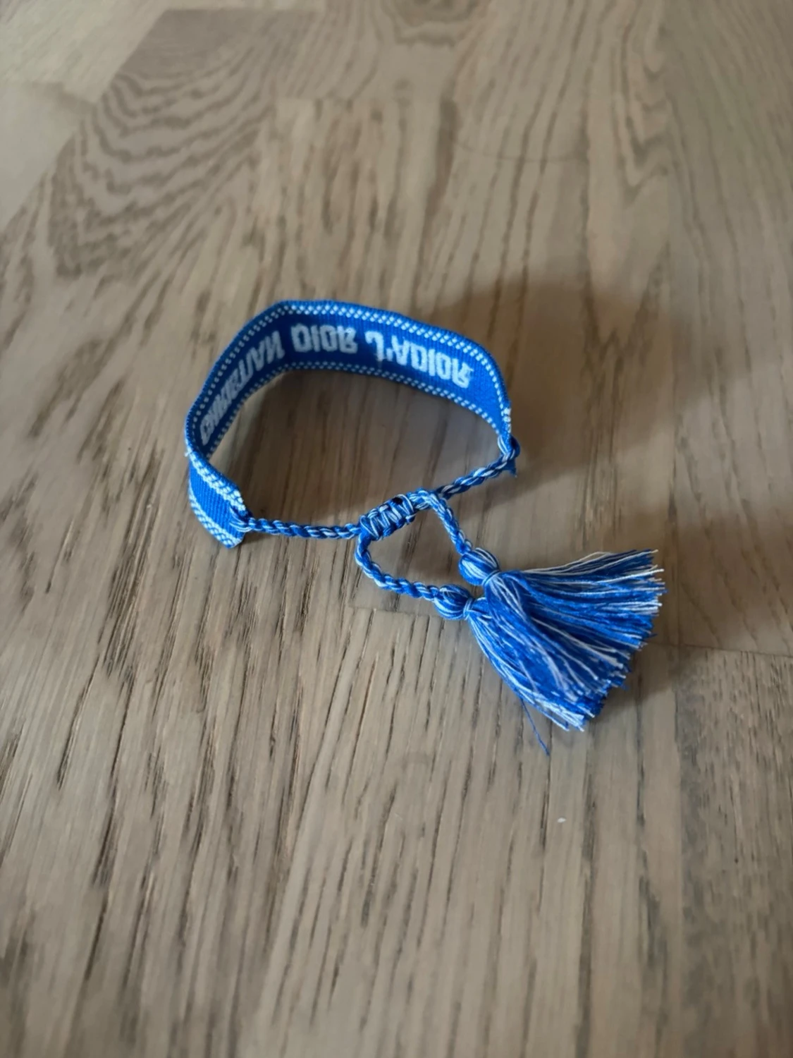 Blått och svart armband  - 1