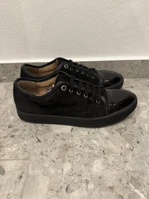 Lanvin Cap Toe - Lanvin Cap Toe || Storlek UK9 EU43 || Skorna är i mycket bra skick || Tveka inte på att höra av dig vid frågor eller funderingar 