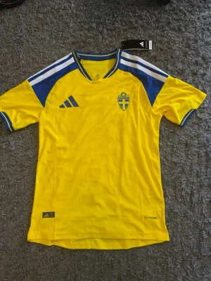 Sverige VM tröja Player version  - - Storlek M (HELT NY)