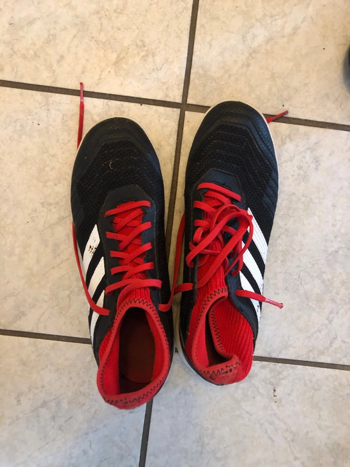 Adidas Predator svart/röd sneakers