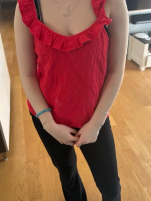 Linne topp  - Rött linne från pieces storlek M❤️oanvänd 