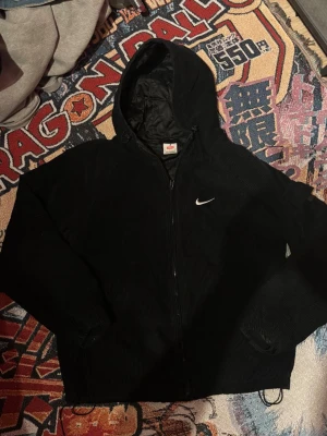 Nike Supreme jacka - Säljer min Nike Supreme jacka eftersom ingen användning. Storlek S 