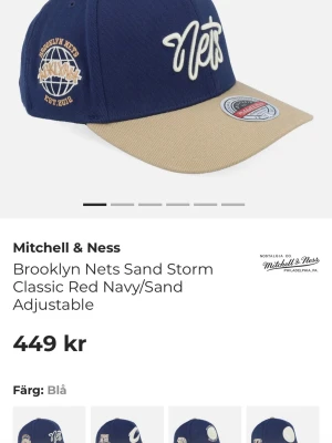 Brooklyn Nets keps navy/sand - Snygg keps från Mitchell & Ness i navyblått med sandfärgad skärm. Broderad Brooklyn Nets-logga framtill och på sidan. Sprillans ny använd 2 gånger. Justerbar passform och klassisk form. Perfekt för dig som vill ha en sportig och trendig look. Pris kan diskuteras