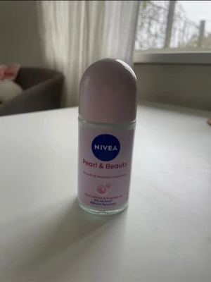 Pearl & Beauty deodorant - Pearl & Beauty deodorant, Nivea. 72h Anti-Perspirant