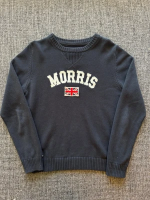 Morris tröja  - Sjukt eftertraktad Morris tröja ~ vintage stickad modell | st M | stickat material | klassisk passform | perfekt vintage piece | OBS kan gå ner lite i pris vid snabb affär! 🏄