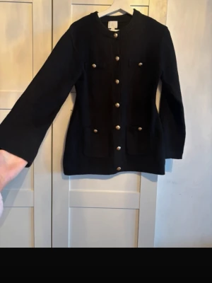 SÖKER!!! - Hej tjejer, söker denna!!! 0-150 kr Max!! Köper dom direkt i storlek S svart!!!!