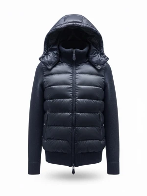 CEVIOR CARDIGAN - Torino Cardigan.  2-in-1 design med avtagbar luva. Tillverkad i en noggrant utvald ullblandning för värme, struktur och hållbarhet. Levereras med tags och påse, helt ny.   Besök vår hemsida för mer information. 