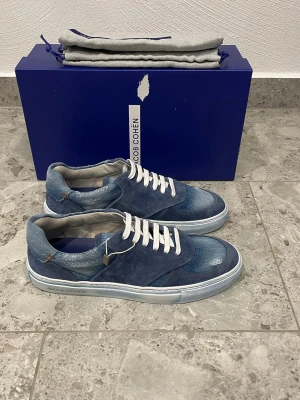 Helt Nya Jacob Cohën Sneakers  - Helt Nya Jacob Cohen Skor || Storlek 40 || Nypris ca 4000kr || Mitt pris 2899kr || Tveka inte på att höra av dig vid frågor eller funderingar 