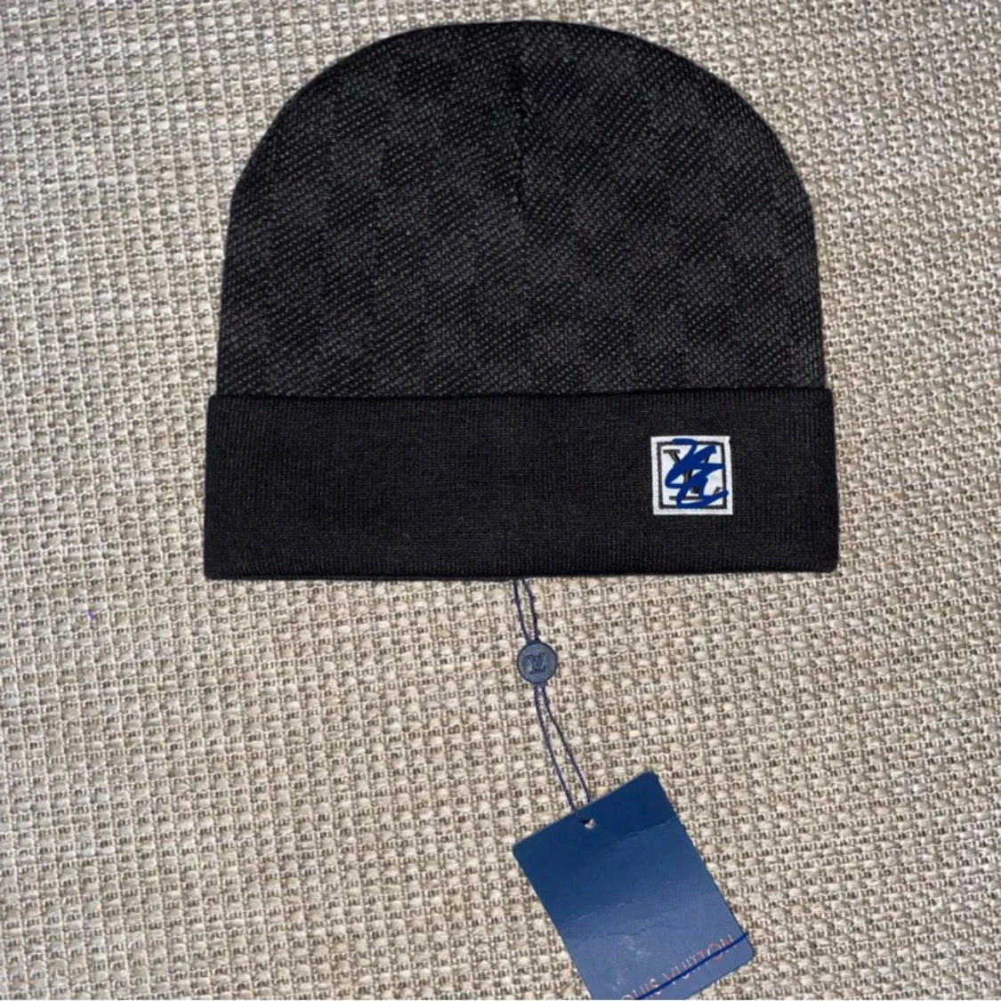 Svart l/v beanie