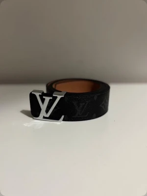 Lv bälte  - Lv bälte helt ny