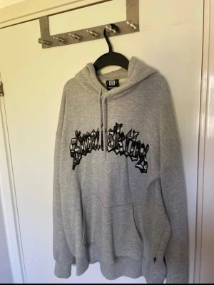 Sweet Skateboards Hoodie - Oversized Hoodie oanvänd 