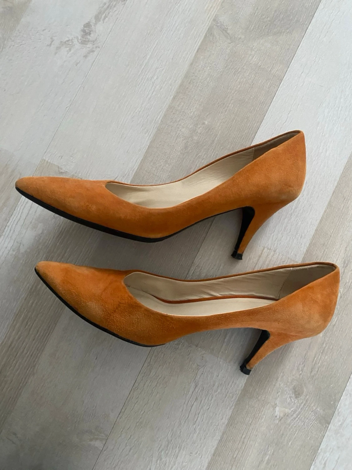 Orange mocka pumps med spetsig tå - 4