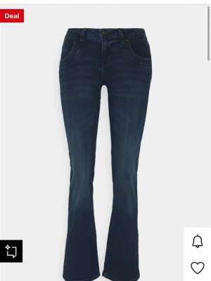 LTB Valerie bootcut jeans blå - Slut sålda ltb valerie jeans jätte snygga sitter jätte fint, använda men i bra skick, priset är inte hugget i sten storlek W26 och L30🥰