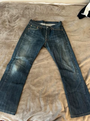 Levi's blå bootcut jeans - Levi’s 501, straight, vintage stil, 32/32