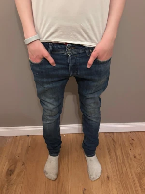 Diesel jeans  - Säljer mina as feta diesel jeans men bra fades i storlek 29😊👍